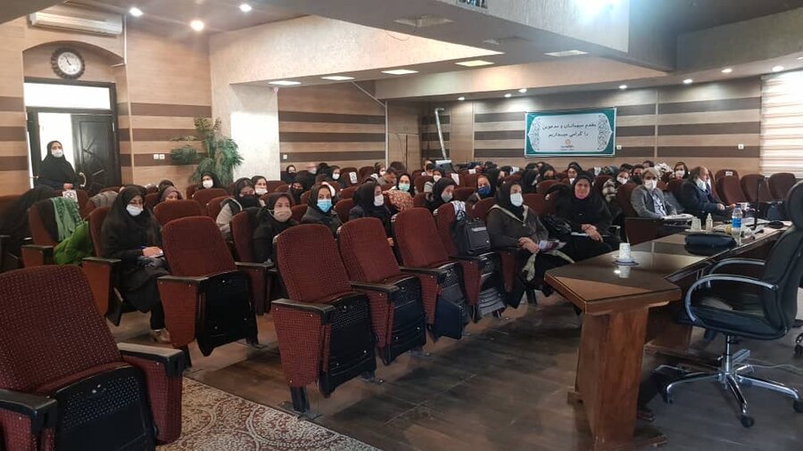 برگزاری دوره آموزشی گروه های همیار زنان سرپرست خانوار آذربایجان شرقی