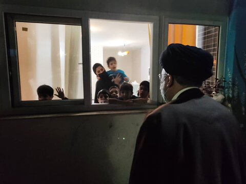 حضور در جمع کودکان ایتام و معلول در شب یلدا