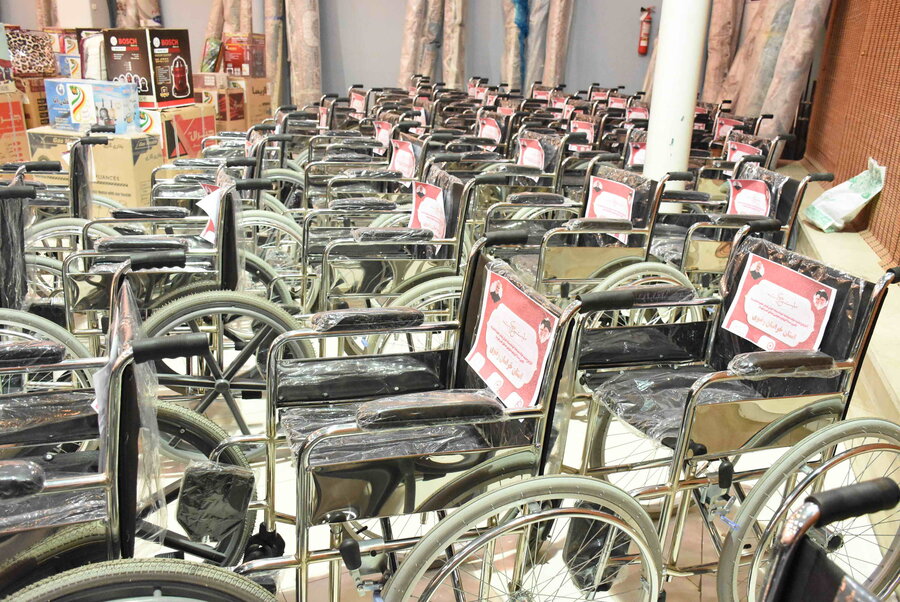 Donation of 500 series of dowries and 100 wheelchairs to welfare clients in Mashhad