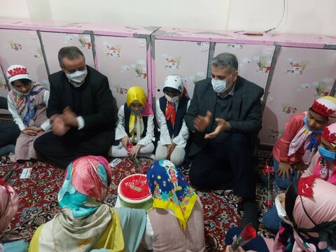 گزارش تصویری | حضور استاندار و نماینده مجلس در شب یلدا در کنار فرزندان