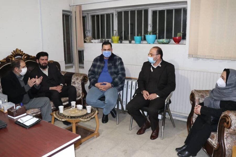 بازدید مدیرکل بهزیستی آذربایجان غربی به همراه برخی مسئولین شهر از سرپناه شبانه تحت نظارت بهزیستی استان