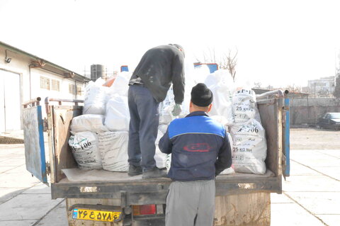 گزارش تصویری | ارسال کمک های غیرنقدی بهزیستی خراسان رضوی به کرمان