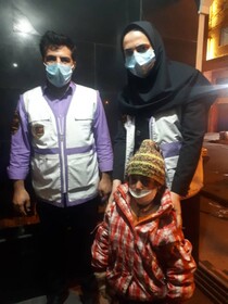 گشت های شبانه بهزیستی استان یاریگر افراد بی خانمان و در راه مانده