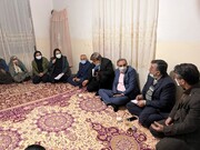 بازدید دو مقام بهزیستی کشور و مدیران بهزیستی استان از منزل دو خانواده چند معلولی در مشهد