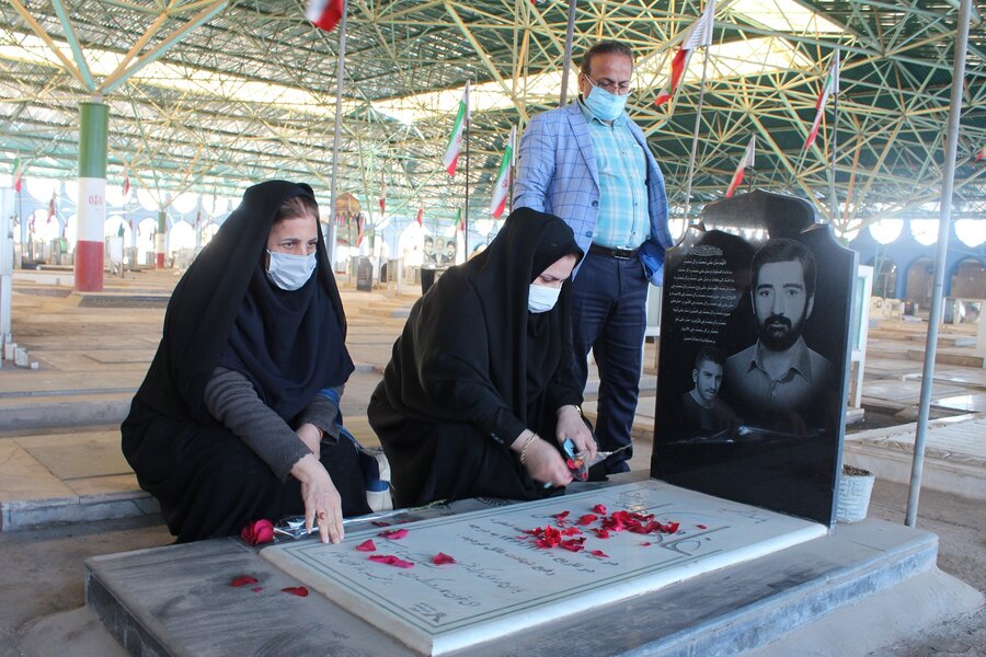 تجدید میثاق با شهدای انقلاب