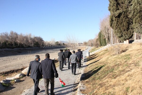 پیاده‌روی و اهدای خون کارکنان بهزیستی در دومین روز از دهه مبارک فجر