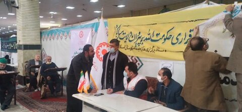 اسلامشهر| استقرار میزخدمت و تیم اورژانس اجتماعی بهزیستی در نمازجمعه
