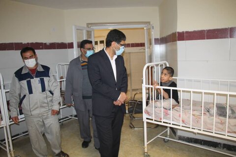 بازدید سرپرست بهزیستی استان مرکزی  از مرکز توانبخشی و مراقبتی شبانه روزی معلولان ذهنی زیر ۱۴ سال  گرکان