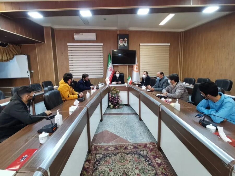 نشست صمیمی مدیر کل بهزیستی آذربایجان غربی با فرزندان ترخیصی دفتر شبه خانواده