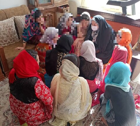سنندج | بازدید از مرکز دختران بوستان رحمت بە مناسبت دهە فجر