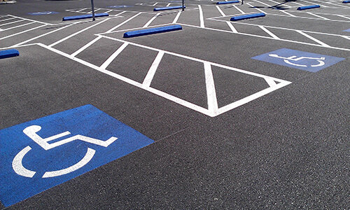 تربت حیدریه | تعداد پارکینگ‌های خودرو معلولین در تربت حیدریه افزایش می‌یابد