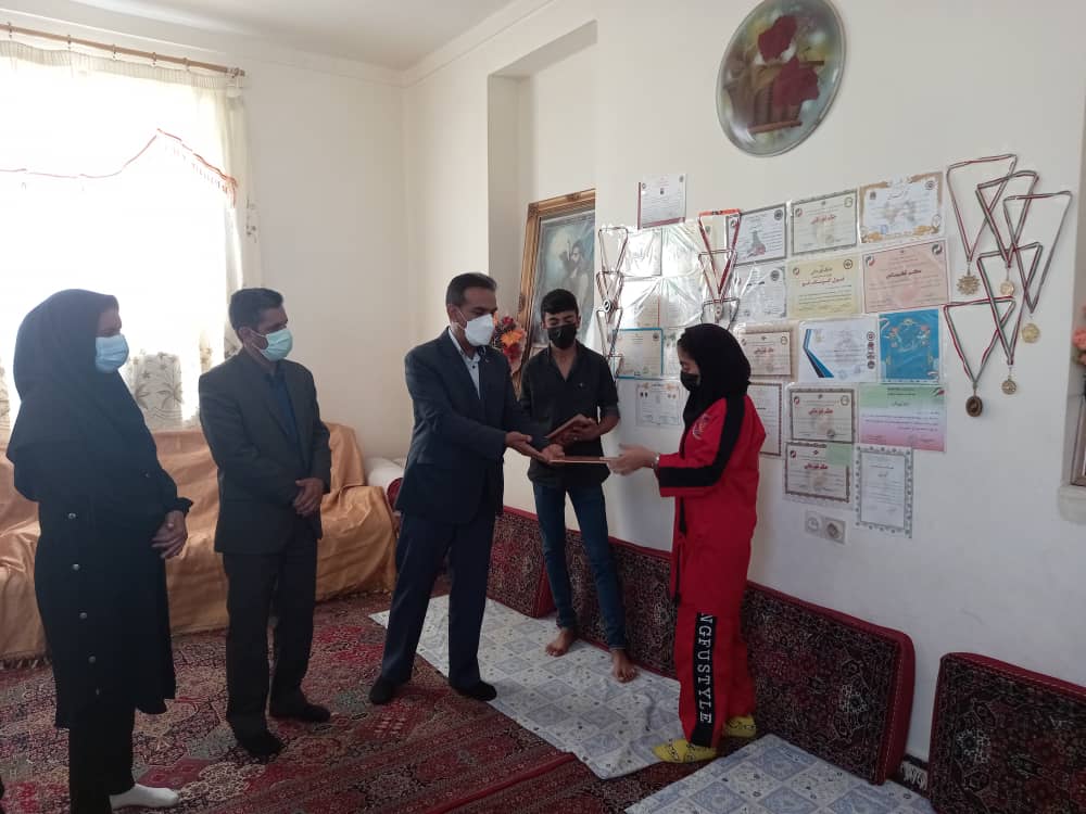 افتتاح ۳۱ واحد مسکونی مددجویی در شهرستان عنبرآباد