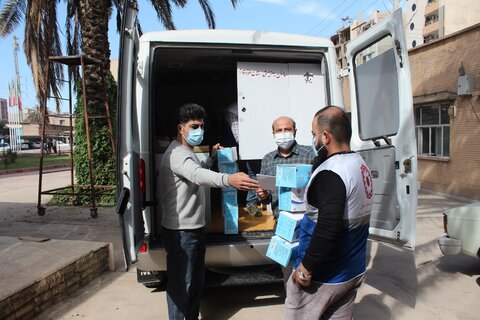 توزیع اقلام بهداشتی پیشگیری از ایدز  بین مراکز کاهش آسیب خوزستان