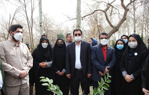 گزارش تصویری | برگزاری مراسم روز درختکاری با حضور افراد دارای معلولیت و توانیابان در شهر مشهد