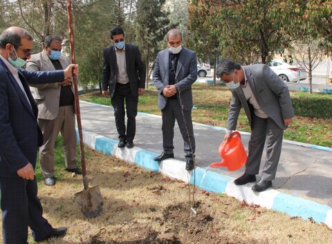 گزارش تصویری | گرامیداشت روز درختکاری در اداره کل بهزیستی استان اصفهان