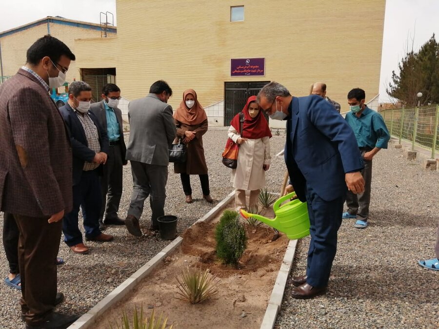 درختکاری در موسسه ی توانبخشی حضرت علی اکبر علیه السلام