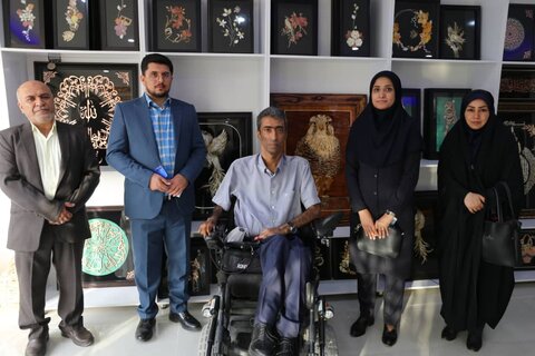 بازدید از نمایشگاه دائمی صنایع دستی افراد دارای معلولیت 