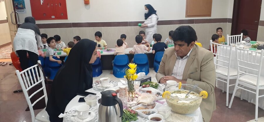 شهرری| اولین افطار رمضان در جمع شیرخواران سازمان