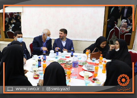 گزارش تصویری | استاندار یزد میزبان ضیافت افطار فرزندان بهزیستی شد