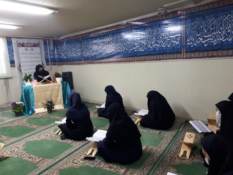 گزارش تصویری | محفل انس با قرآن کریم توسط بهزیستی استان البرز در ایام ماه مبارک رمضان برگزار می گردد