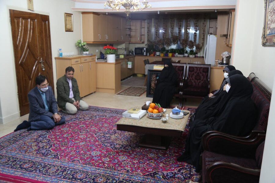 حضور رئیس سازمان بهزیستی کشور و سرپرست استان در منزل شهیدان قدیمی
