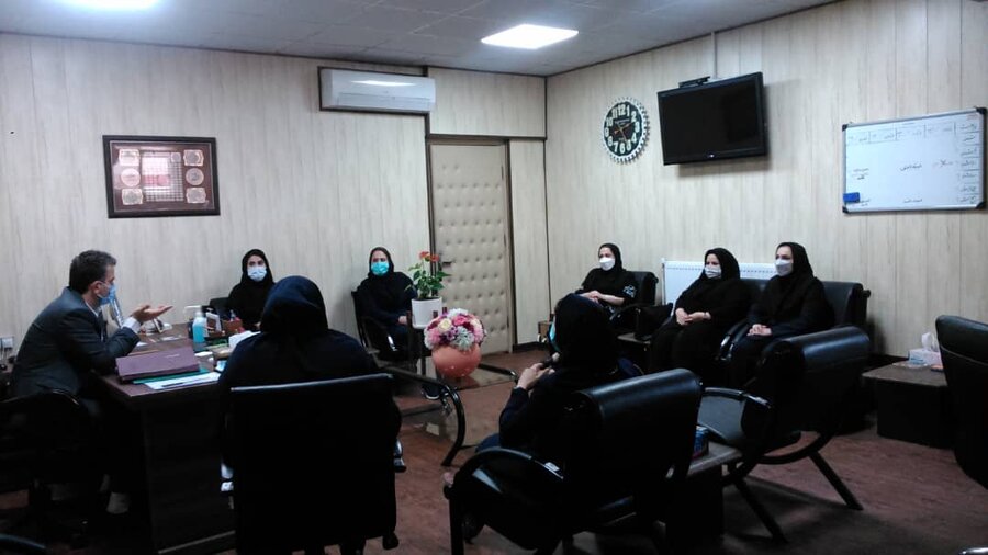نشست سرپرست بهزیستی استان گیلان با مسئولین مراکز مثبت زندگی