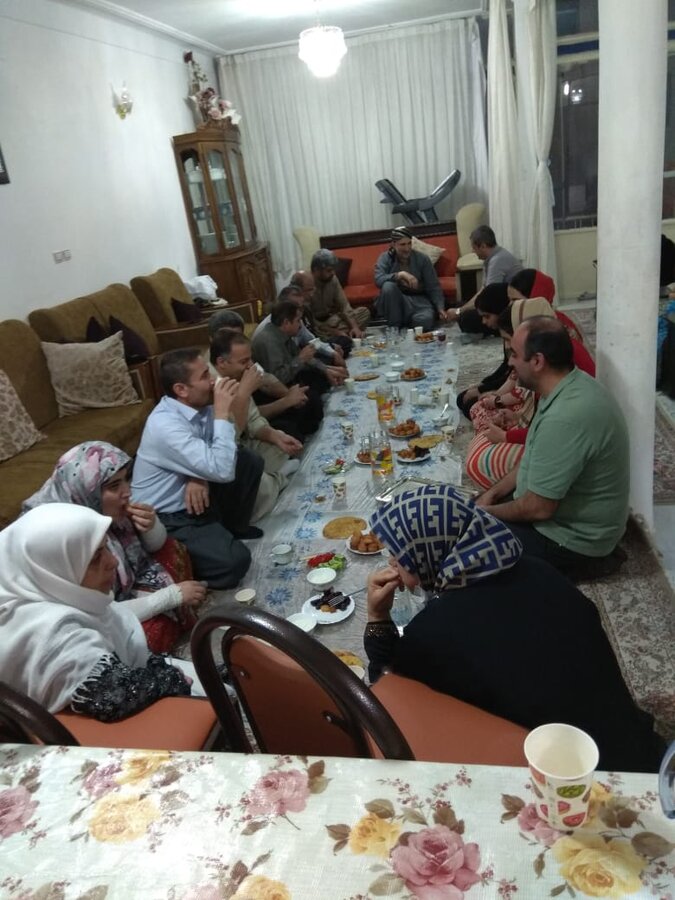 افطاری و شام فرزندان خانه بوستان امید و رحمت کردستان
