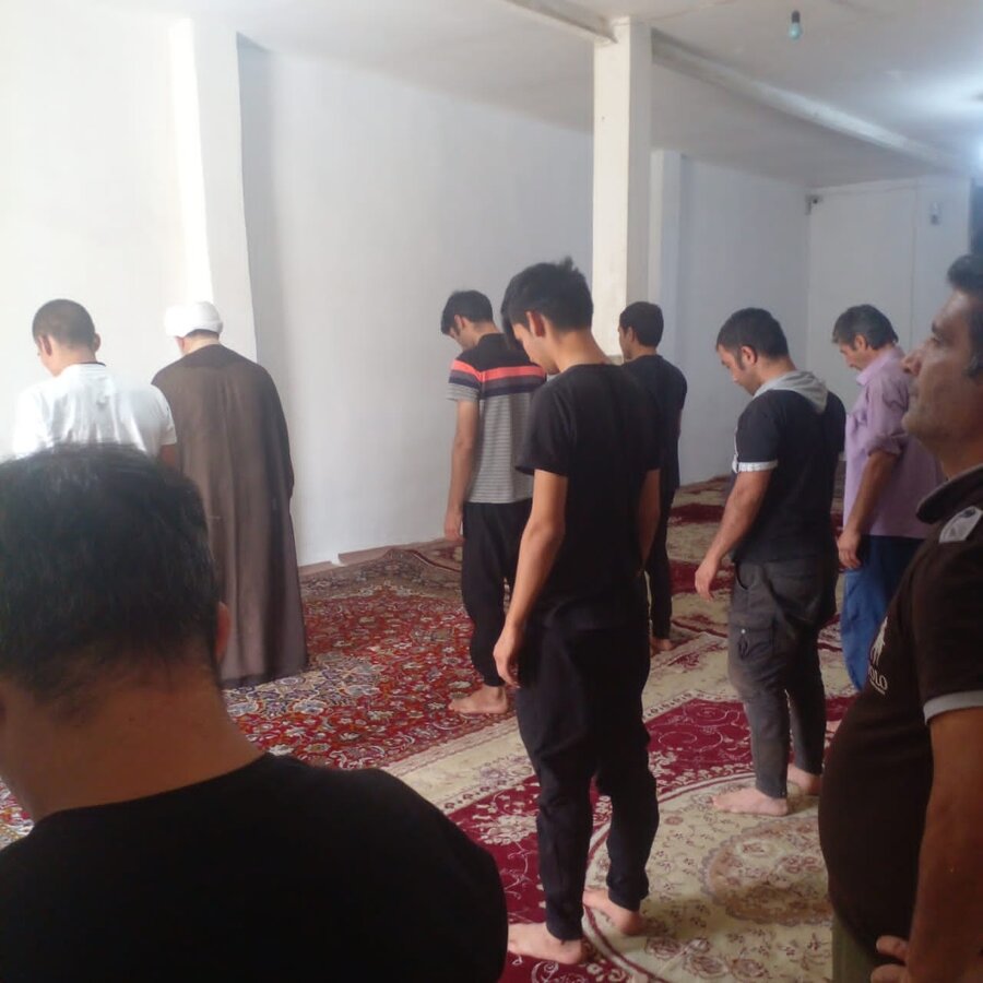 پیشوا|اقامه نماز جماعت در مراکز ترک اعتیاد