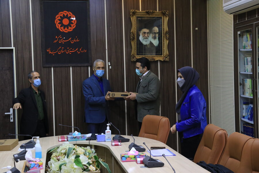 مراسم تجلیل و اهدای جوایز به دانشجویان برتر نابینا و کم بینای استان برگزار شد.