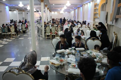 گزارش تصویری | ضیافت افطاری برای کودکان کاروخیابان تحت پوشش مؤسسه زندگی خوب برگزار شد