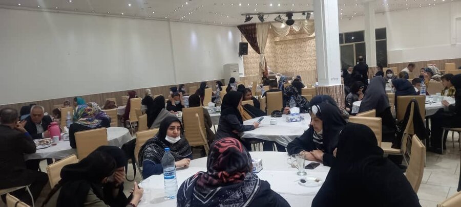 فیروزکوه| برگزاری مراسم ضیافت افطاری فرزندان بهزیستی در کنار مسئولان 
