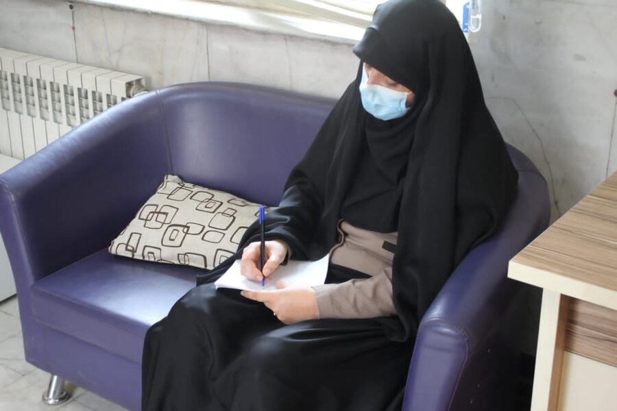 مدیرکل بهزیستی استان البرز به مناسبت روز روانشناس و مشاوره در مرکز ۱۴۸۰ حضور پیدا کرد