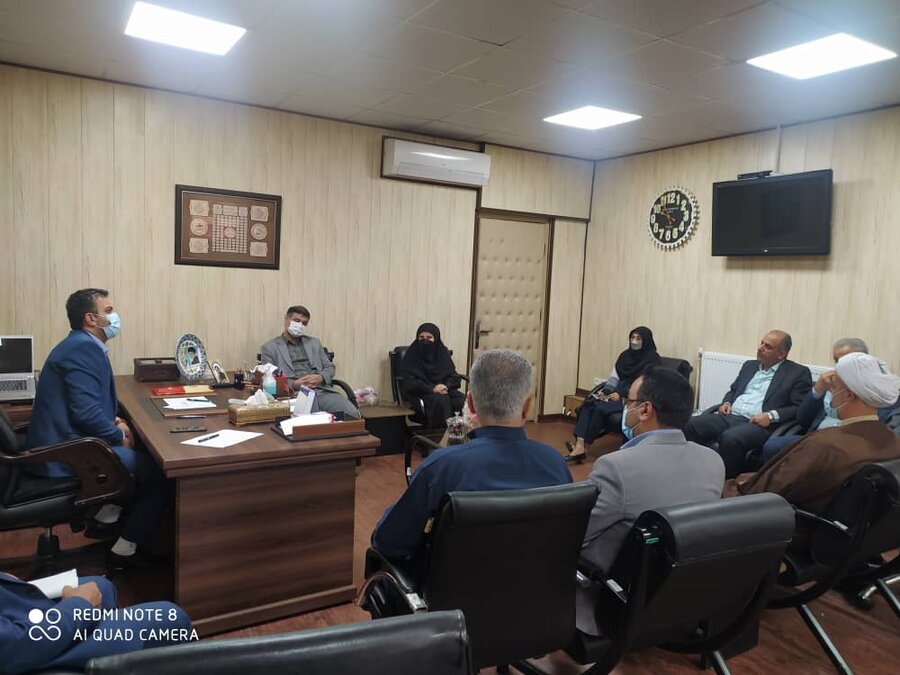 تقدیر سرپرست بهزیستی استان گیلان از همکار روشن دل تقدیر سرپرست بهزیستی استان گیلان از همکار روشن دل