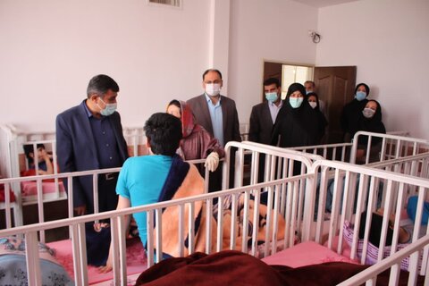 گزارش تصویری | بازدید مدیرکل بهزیستی البرز و دادستان شهرستان نظرآباد از مرکز نگهداری معلولین ذهنی بالای ۱۵ سال مسرور (بانوان)