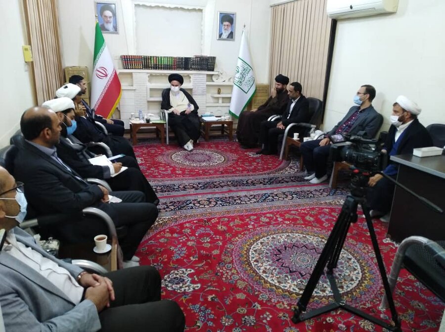 دیدار ریاست سازمان بهزیستی کشور با آیت الله حسینی بوشهری