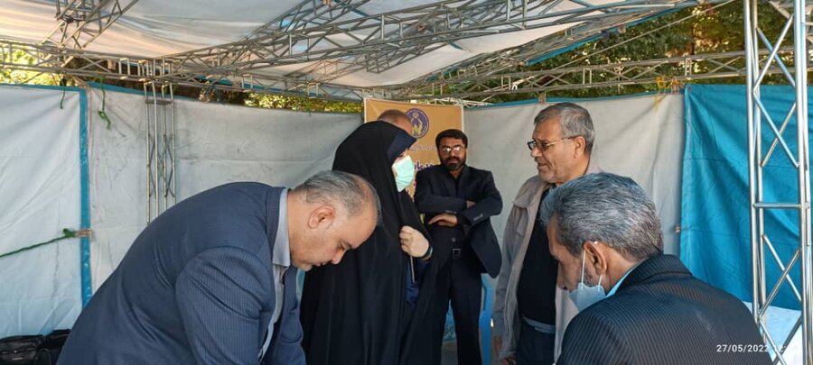 برپایی میز خدمت بهزیستی استان تهران در نماز جمعه تهران