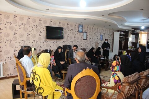 گزارش تصویری | مدیرکل بهزیستی استان به دیدار دختران رستگاران خانه مهر رفت
