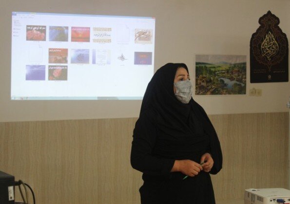 شهرضا| برگزاری جلسه آموزشی پیشگیری از اعتیاد در روستای قصرچم