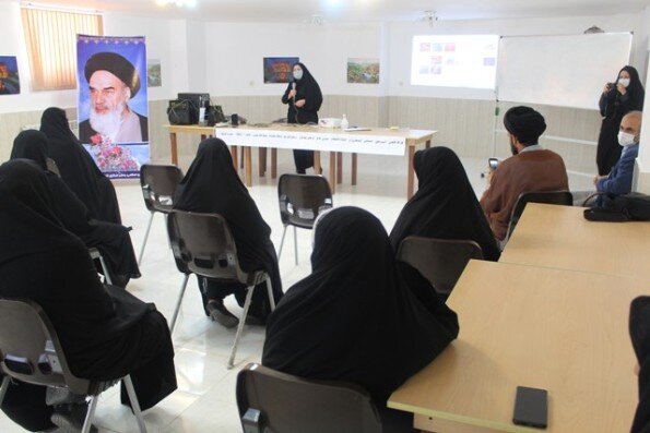 شهرضا| برگزاری جلسه آموزشی پیشگیری از اعتیاد در روستای قصرچم