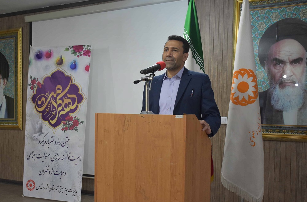 زنان، نقش آفرین و سازنده نیمی از حوزه های مختلف جامعه هستند