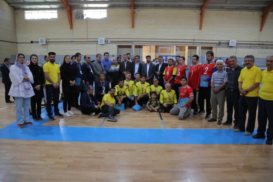 قهرمانی نابینایان و کم بینایان سنندجی در رقابت های گلبال استان کردستان