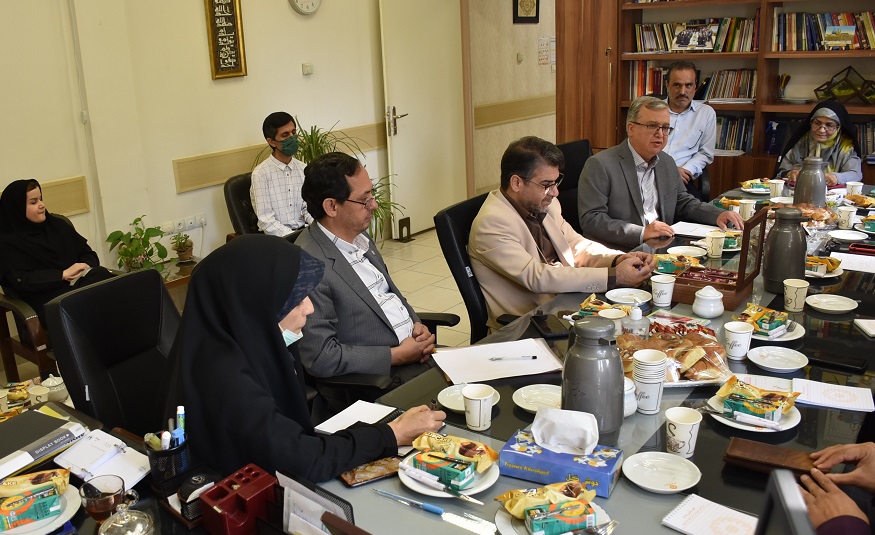 بازدید دو مقام سازمان بهزیستی کشور به همراه کارشناس دفتر اعتیاد از مراکز پیشگیری و درمان اعتیاد استان