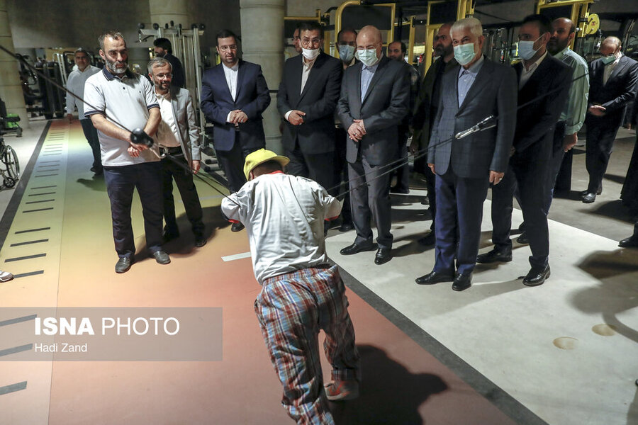 بازدید رئیس مجلس شورای اسلامی از خیریه بهشت امام رضا (ع) بازدید رئیس مجلس شورای اسلامی از خیریه بهشت امام رضا (ع)