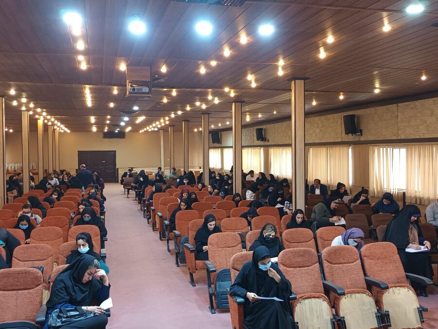 شهر تهران| شرکت مددکاران و مسئولین فنی مراکز مثبت زندگی در آزمون مبانی مددکاری
