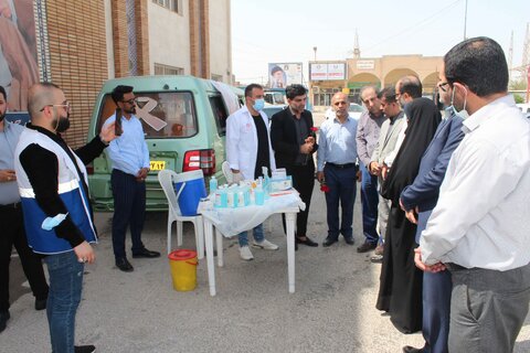 گزارش تصویری|بازدید جمعی از مسئولین خوزستان از ایستگاه کانکس و موبایل ون کاهش آسیب اعتیاد بهزیستی