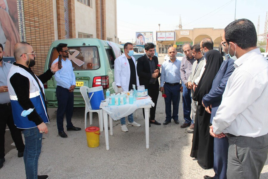  گزارش تصویری|بازدید جمعی از مسئولین خوزستان از ایستگاه کانکس و موبایل ون کاهش آسیب اعتیاد بهزیستی