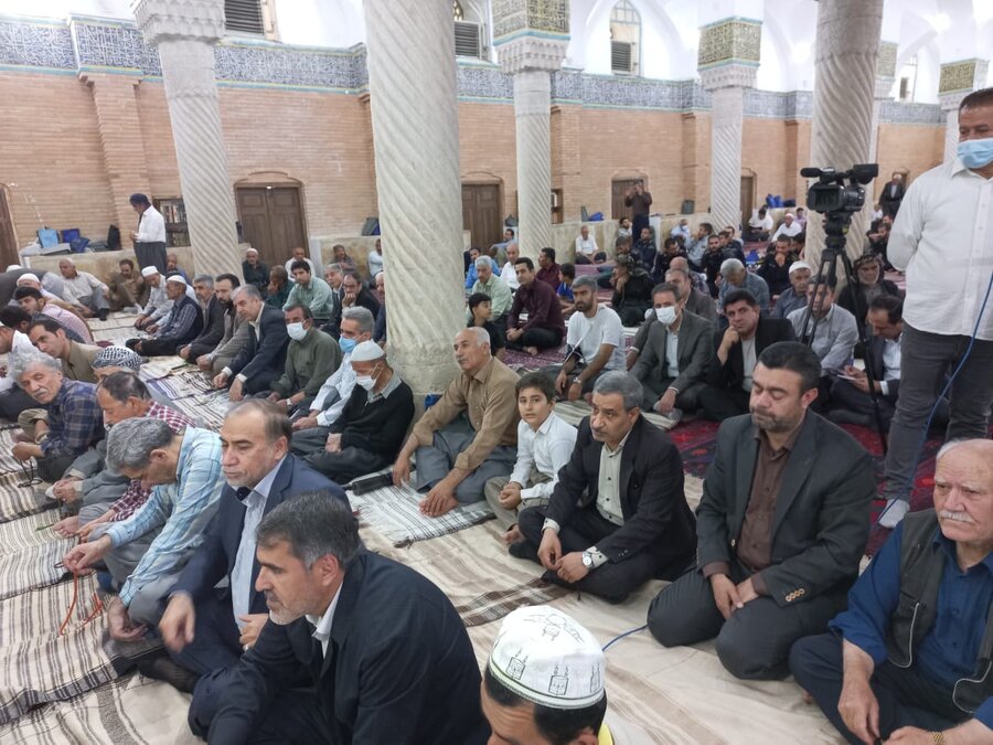 برپایی میز خدمت بهزیستی سنندج به مناسبت هفته مبارزه با مواد مخدر