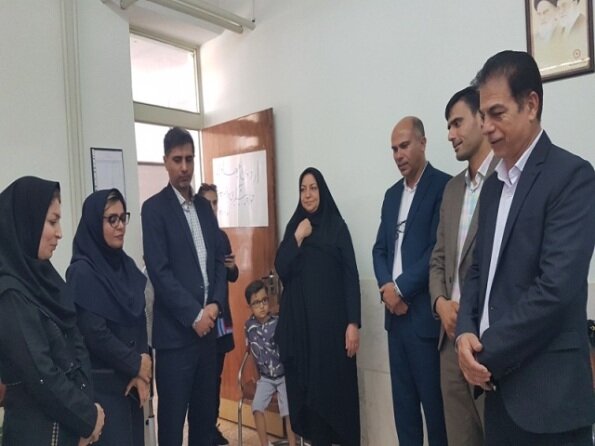 شاهین شهر و میمه |برگزاری اردوی جهادی در شهر میمه با ارائه خدمات حوزه پیشگیری بهزیستی