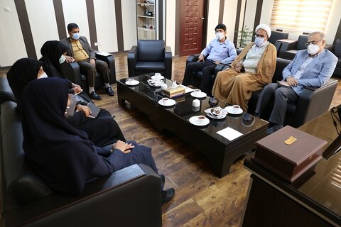 نشست مدیرکل بهزیستی استان با نماینده مردم هرمزگان در مجلس شورای اسلامی