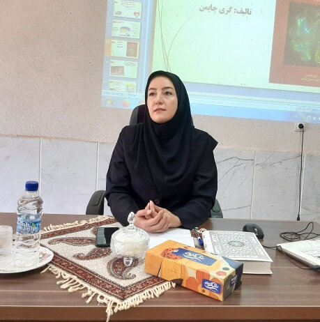 اردستان | برگزاری جلسه آموزشی مهارت برقراری ارتباط موثر با همسر